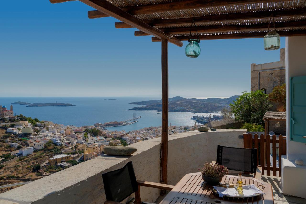 Wind Tales Hotel Ermoupoli Exterior photo