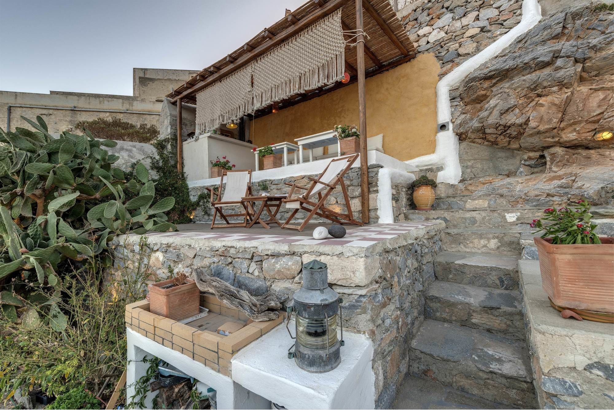 Wind Tales Hotel Ermoupoli Exterior photo